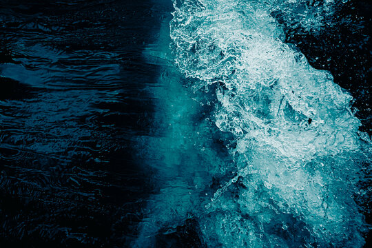 teal dynamic water turbulence in surf