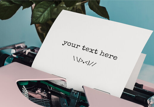Vintage Typewriter With Customizable Paper Mockup PSD