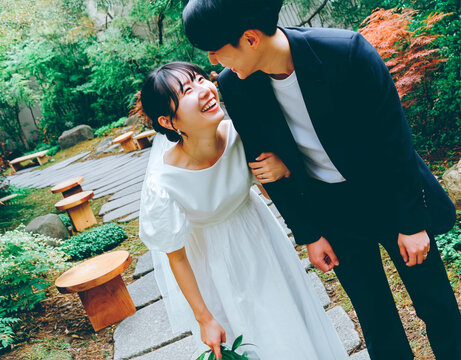 ウェディングフォト｜屋外ウェディング 新郎新婦