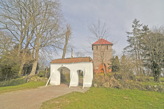 Parish of Our Lady Queen of Poland in Śmiechowo &ndash; a Roman Catholic parish belonging to the Mielno deanery, Koszalin-Kołobrzeg diocese, Poland