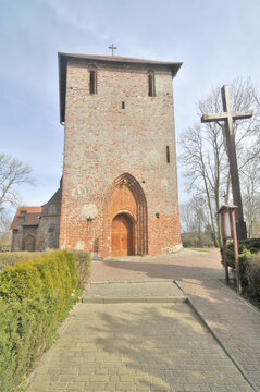 Parish of Our Lady Queen of Poland in Śmiechowo &ndash; a Roman Catholic parish belonging to the Mielno deanery, Koszalin-Kołobrzeg diocese, Poland