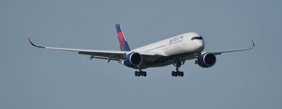 Delta Airlines A350 900 atterrissage banni&egrave;re