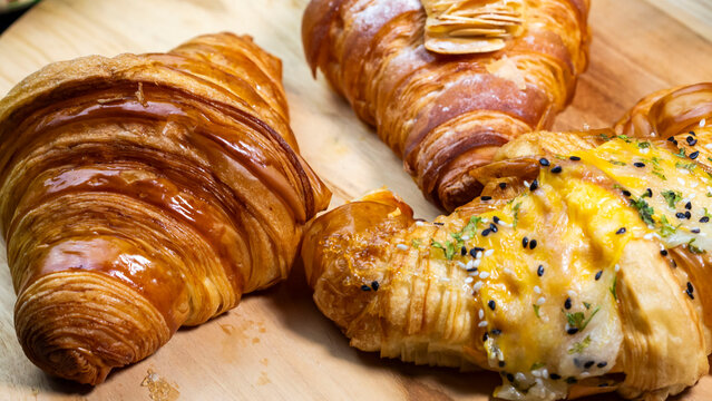 croisan variants on the table