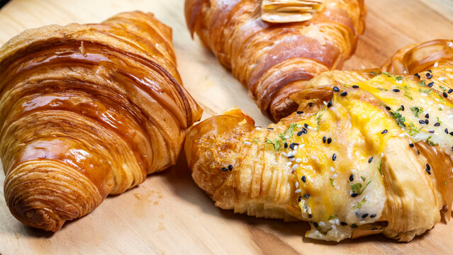 croisan variants on the table