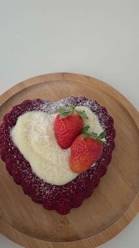 sobremesa alimento bolo de morango doce delicioso 