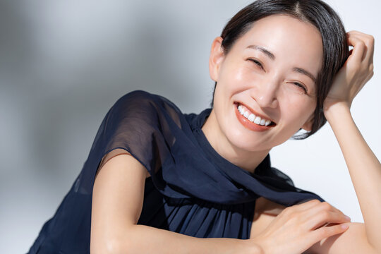 女性