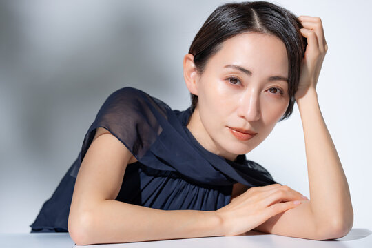 女性