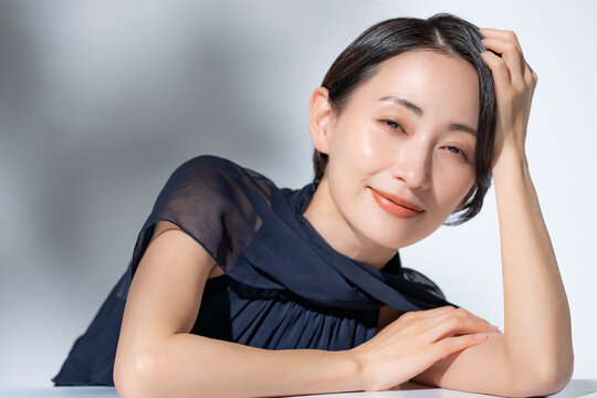 女性