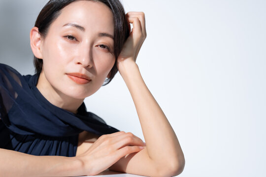 女性
