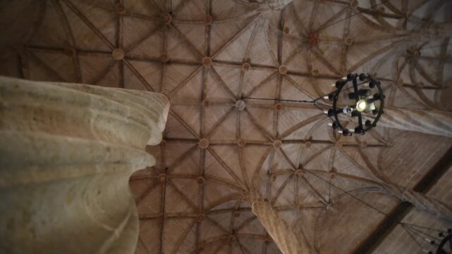 La Lonja de la Seda Valencia &ndash; Medieval Gothic Columns and Vaulted Ceiling Interior