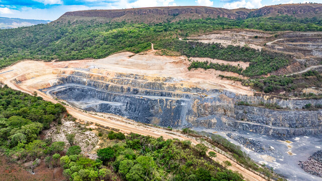Mines of extraction and processing of limestone inside of the Cafuringa Environmental Protection Area, causing devastation, pollution by cement factories. DF, Brazil 2025