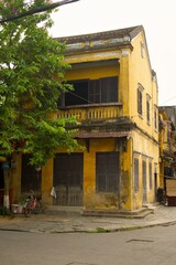 Fototapeta premium An old historic house in the ancient town of Hoi An.