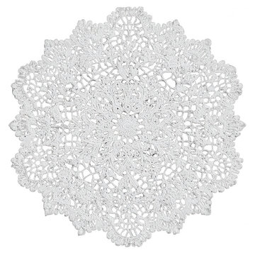 Napperon en dentelle blanche complexe avec motifs floraux d&eacute;licats