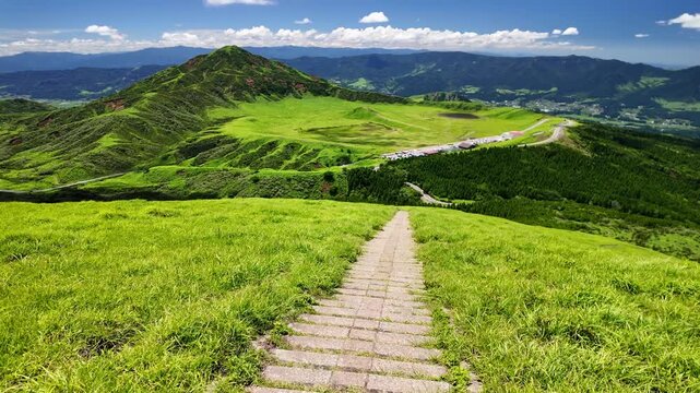 杵島岳から見える阿蘇の草千里ヶ浜