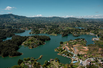 Naklejka premium Guatape el peñol reservoir aerial landscape view