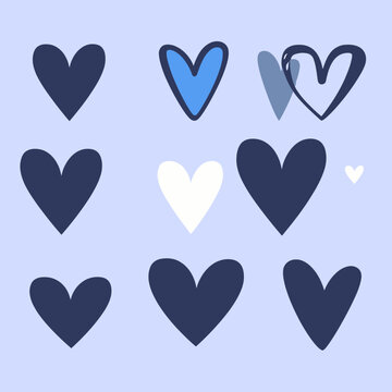 Collection de c&oelig;urs stylis&eacute;s bleus et blancs dessin&eacute;s &agrave; la main, id&eacute;ale pour les cartes de v&oelig;ux, les invitations de mariage et les projets cr&eacute;atifs.