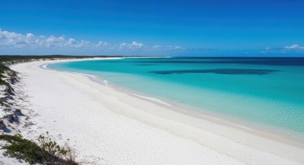 Fototapeta premium Idyllic Turquoise Waters and Pristine White Sand Beach in the Bahamas.