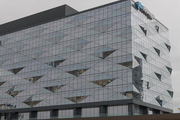 Fototapeta premium exterior of Crosstown Place, an office building, designed by CORE Architects, located at northwest corner of Eglinton Av E and Don Mills Rd, Toronto