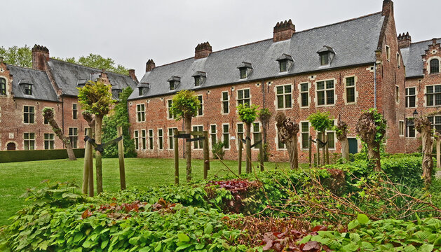 Lovanio (Leuven), case, strade e costruzioni dell'antico Beghinaggio (Groot Begijnhof Leuven), Fiandre,  Belgio