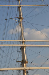 Fototapeta premium Mast eines Großseglers im Hamburger Hafen