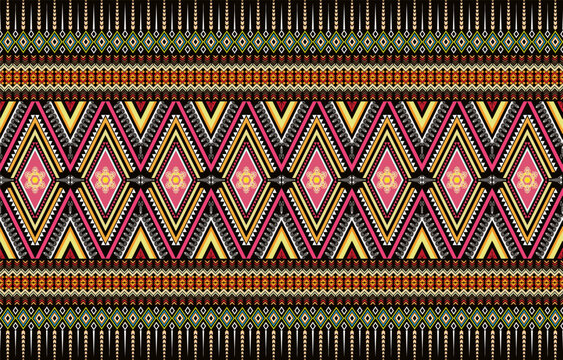 Ikat geometric folklore ornament with diamonds. Tribal ethnic vector texture. Seamless striped pattern in Aztec style. Folk embroidery. Indian, Scandinavian, Gypsy, Mexican, African rug.