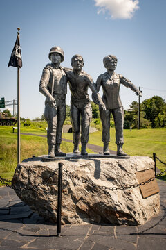 Maine Vietnam Veterans Memorial statue in Bangor, Maine