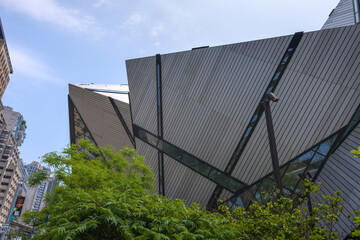 Naklejka premium Royal Ontario Museum - Michael Lee-Chin Crystal Facade - Toronto, Ontario, Canada