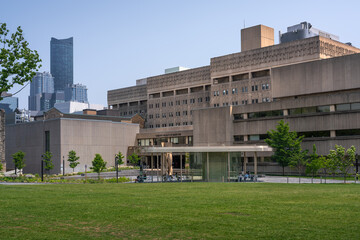 Naklejka premium Temerty Faculty of Medicine at University of Toronto - Medical Sciences Building at Campus St. George - Toronto, Ontario, Canada