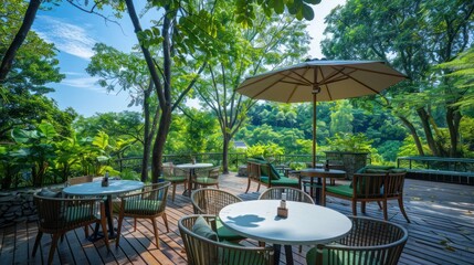 Obraz premium Outdoor patio cafe in lush trees