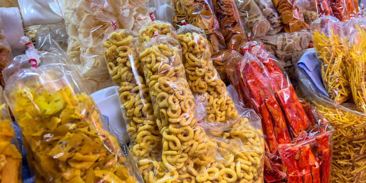fried sweet potato snacks, sold in traditional markets