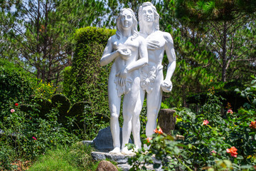 Fototapeta premium statue in the park in Da Lat Vietnam