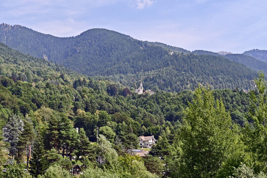 Valle Vigezzo, Santa Maria Maggiore: vista sulla valle e sulle Alpi, Verbano Cusio Ossola, Piemonte.