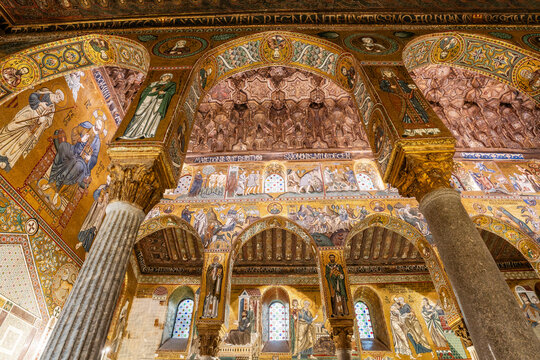 Palatine Chapel, Arab-Norman-Byzantine,Glass tesserae mosaics and muqarnas ceiling (carved wood in the Islamic style). , Palace of the Normans ,Palermo, Sicily, Italy