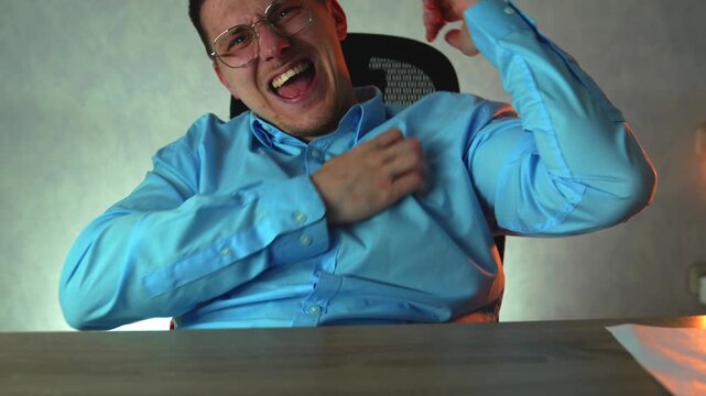 Young professional suffering from body itching in office, reacting to irritation or allergy. Discomfort linked to fabric, hygiene products, or workplace environment.