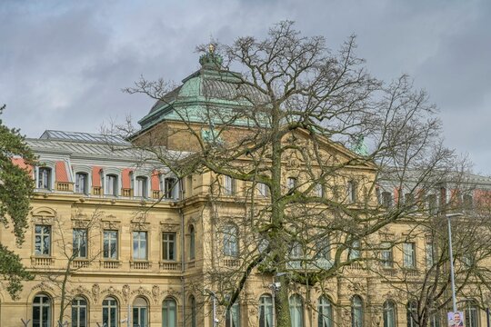 Erbgro&szlig;herzogliches Palais, Bundesgerichtshof BGH, Herrenstra&szlig;e, Karlsruhe, Baden-W&uuml;rttemberg, Deutschland