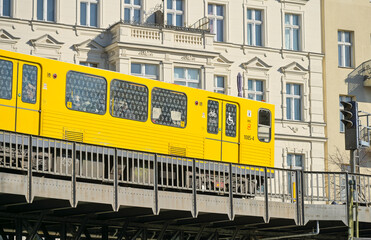 Hochbahn, Schlesisches Tor, Altbauten, Oberbaumstraße, Kreuzberg, Bezirk Friedrichshain-Kreuzberg, Berlin, Deutschland