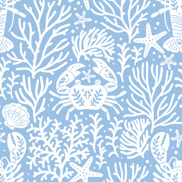 Seamless vector pattern with crab, lobster, sea horse, seashell, sea star and coral reef. Hand drawn underwater sea life illustration. Perfect for textile, wallpaper or print design.