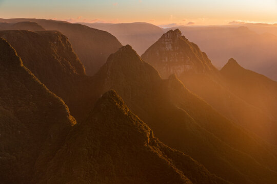 Amanhecer nos c&acirc;nions