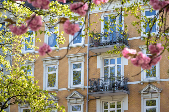 Fa&ccedil;ade of a beautiful apartment house in Hamburg in North Germany in spring