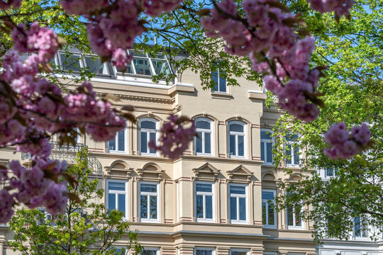 Fa&ccedil;ade of a gorgeous apartment house in Hamburg in North Germany in spring