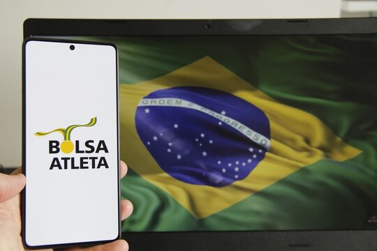 Programa Bolsa Atleta - Iniciativa do Governo Federal brasileiro, gerenciada pelo Minist&eacute;rio do Esporte, que oferece suporte financeiro a atletas de alto rendimento.