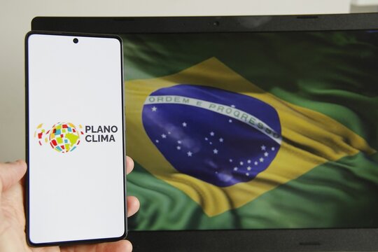 Plano Clima - Instrumento de planejamento do Governo Federal brasileiro, lan&ccedil;ado em 2026, para combater a crise clim&aacute;tica at&eacute; 2035. Ele visa reduzir a emiss&atilde;o de gases de efeito estufa.