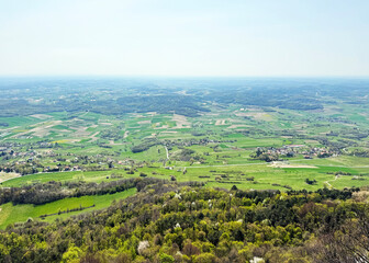 Obraz premium Panorama from Mount Kalnik or views from the lookouts in the protected landscape of Kalnik, Croatia (Panorama sa planine Kalnik ili pogledi sa vidikovaca u zaštićenom krajobrazu Kalnik, Hrvatska)