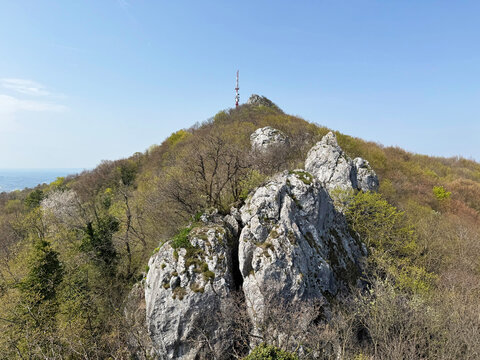 The 7 Teeth Hiking Trail on Mount Kalnik or the marked Seven Teeth Trail in the significant landscape of Kalnik, Croatia (Planinarska staza 7 zubi na planini Kalnik ili markirana staza sedam zuba)