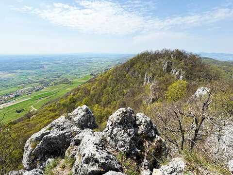 The 7 Teeth Hiking Trail on Mount Kalnik or the marked Seven Teeth Trail in the significant landscape of Kalnik, Croatia (Planinarska staza 7 zubi na planini Kalnik ili markirana staza sedam zuba)