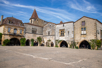 Fototapeta premium Panoramic view of the medieval main square in Monpazier France