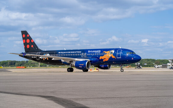 Brussels Airlines (Tintin Gravity Livery) Airbus A320 airplane taxis at LIN Milano Linate international airport