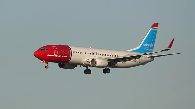 Norwegian Airlines Airbus A320 landing at Prague International Airport