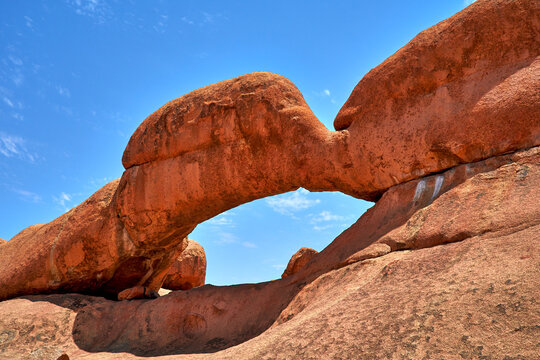 Rock Arch (Steinbr&uuml;cke) bei der Spitzkoppe, Namibia