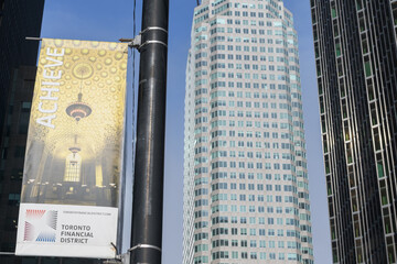 Naklejka premium Toronto Financial District barrier with defocused view of Brookfield Place, 181 Bay St - looking east on Wellington St W, Toronto